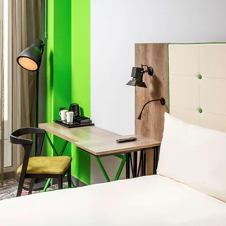 Ibis Styles London Ealing Hotel Exterior photo